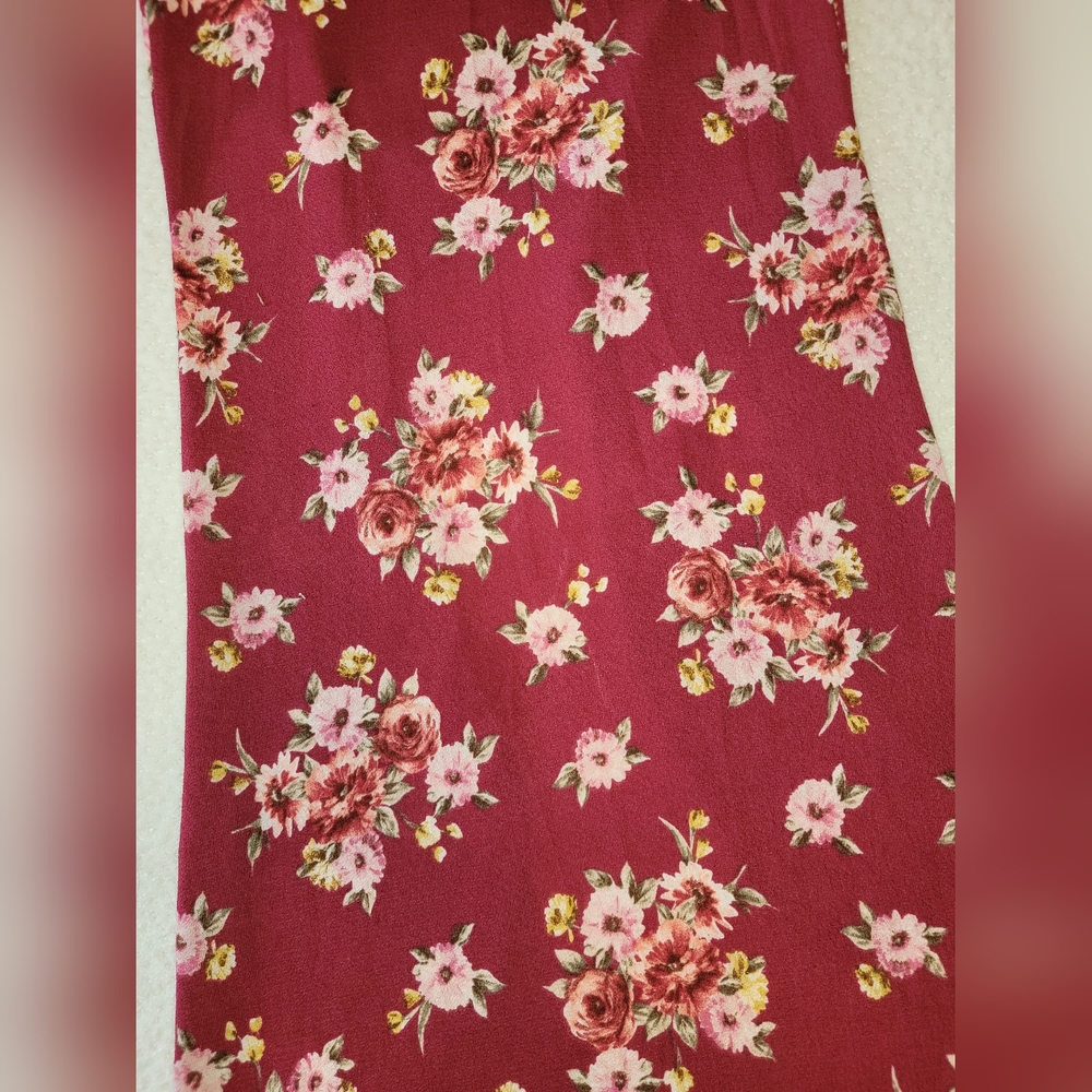 Floral High-Low Top - Picture 7 of 9